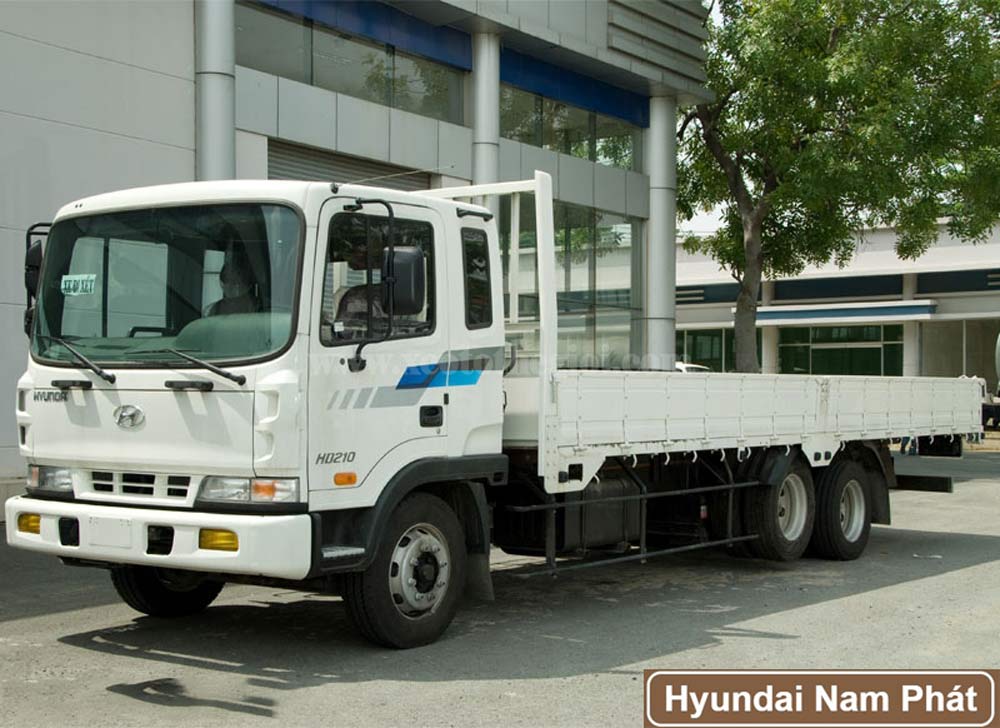 Xe Tải Hyundai HD210 Thùng Lửng 3 Chân Rút 14 Tấn